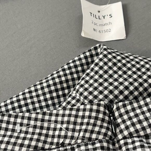 Tilly’s 2 piece matching short top set high wasted gingham tank size large - Picture 12 of 14